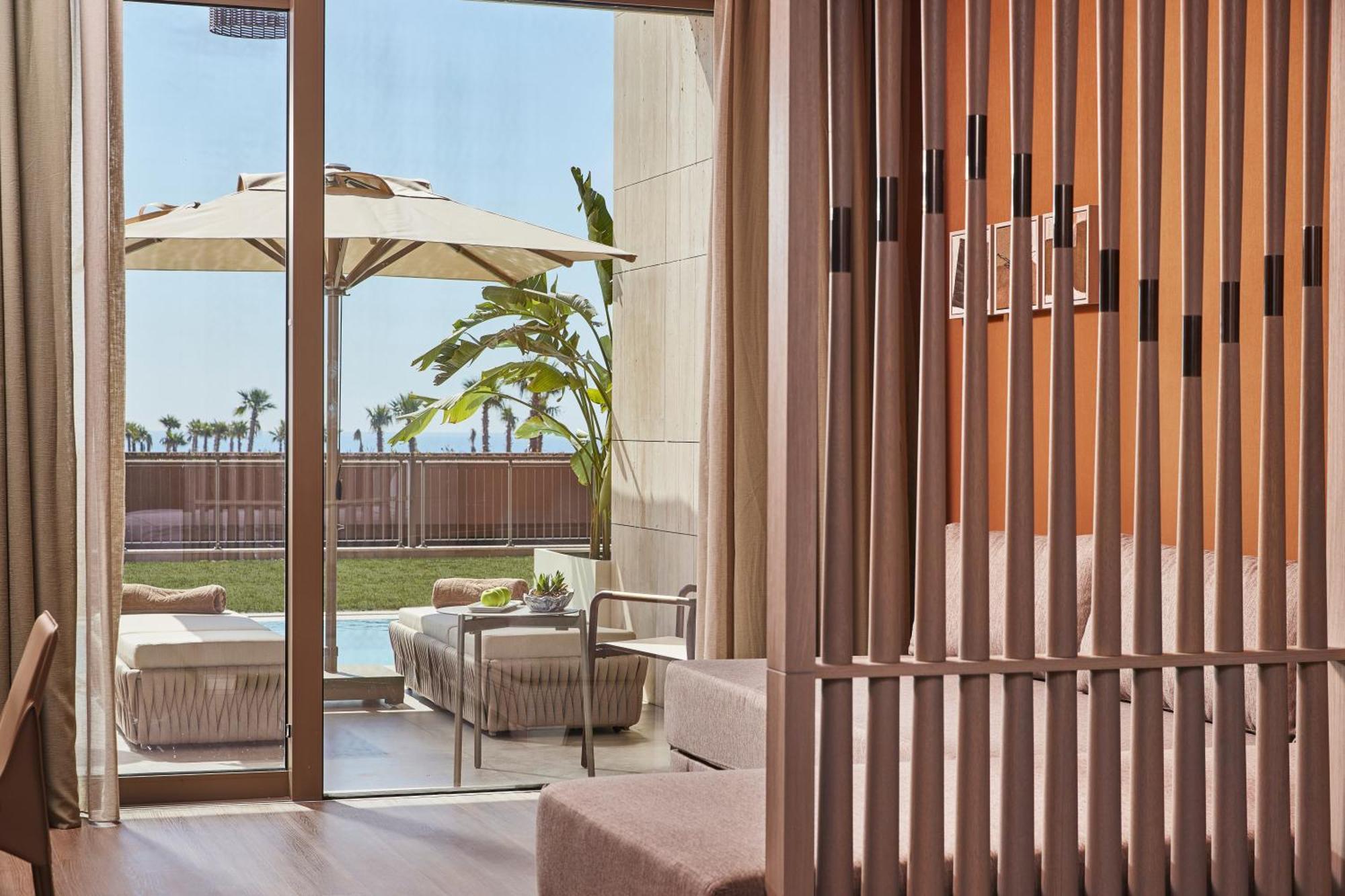 Lusso Sorgun Side